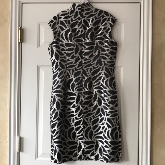 Yifei Asian Style Dress - Picture 2 of 6